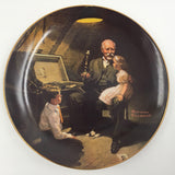 10016 - C - Vintage Collector's Plate - "Grandpa's Treasure Chest" by Norman Rockwell - 1983 - Box 31