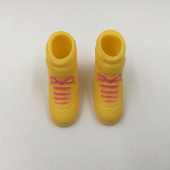 10031 - T - Vintage Barbie Doll Accessories - High Top Yellow Shoes - Box 31