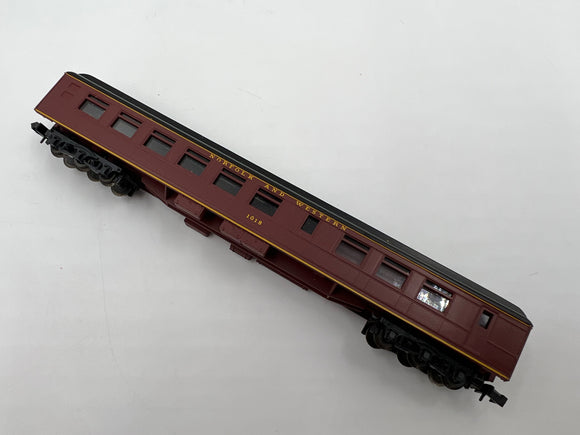 10617 - T - Train - N-scale - Passenger Car - Norfolk & Western - #1018 - New Condition in Plastic Case - Box 13