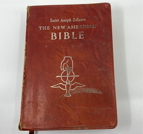 10012 - H - The New American Bible - Saint Joseph Edition - 1970 Version - Large Type - Illustrated - Box 20