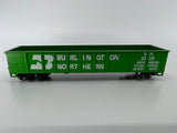 10748 - T - HO Scale - Tyco Train Set - 70's Era - Tracks - Transformer - Engine & 6 Train Cars - Box 9B