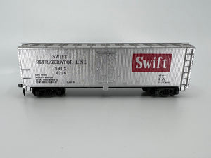 10768 - T - HO Gauge / Scale - Box Train Car - Swift Refrigerator Line - SRLX 4226 - Made in USA - Box 9A