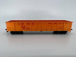 10777 - T - HO Scale - Union Pacific - Matua Gondolas - X-159 - Yellow with Red Graphics - 6 1/2" x 1 1/2" x 1 1/8" - Box 9A