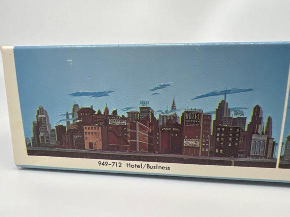 10810 - T - N-Scale - Instant Horizons - Full Color Background Scenes (Freight Yard, Hotel Business, City to Country) - Box 31