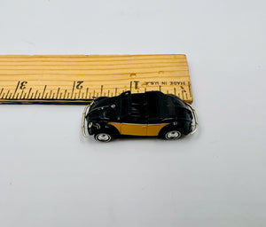 10910 - T - N-Gauge / Scale Busch Volkswagon Convertible Scale Model Car - VW Logo - Black with Mustard Yellow -Box 34