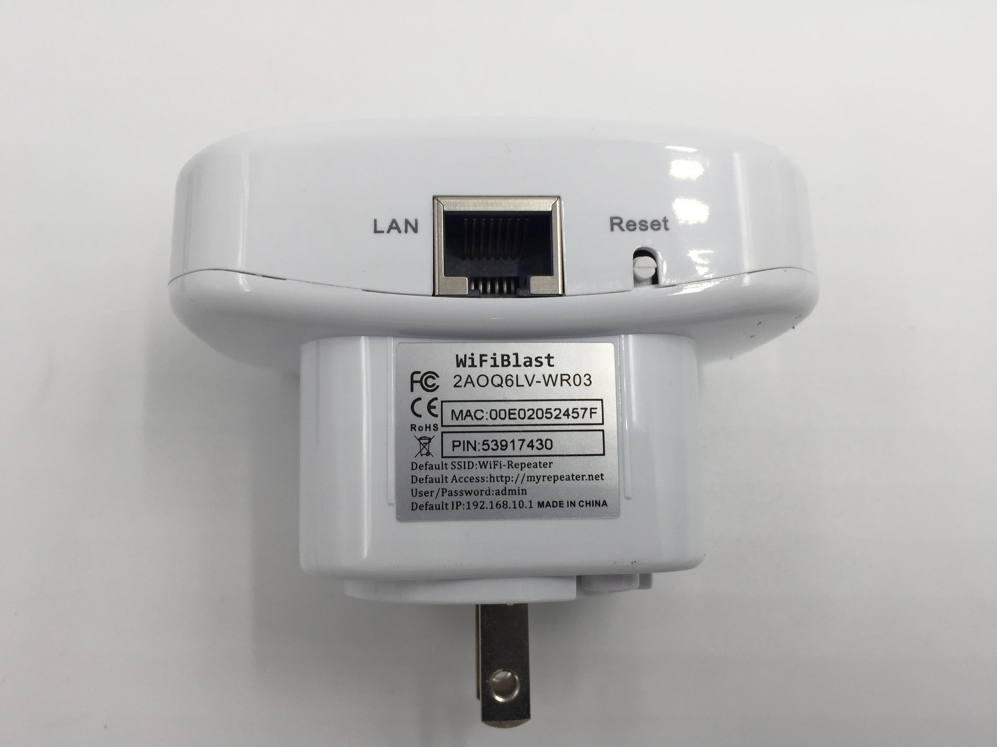 8715 - E - Wifi Blast - Our Mini Repeater - 300 mbps - 2.4GHz High Spe   JWSEstateSales.com