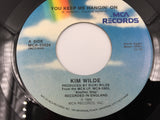 9233 - M - 45 RPM Record - Kim Wilde - You Keep Me Hangin' On - MCA Records - B0x 23